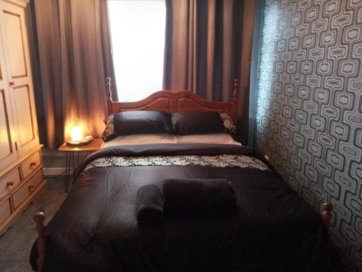 Summerhill, Wrexham - Key Worker Friendly מראה חיצוני תמונה