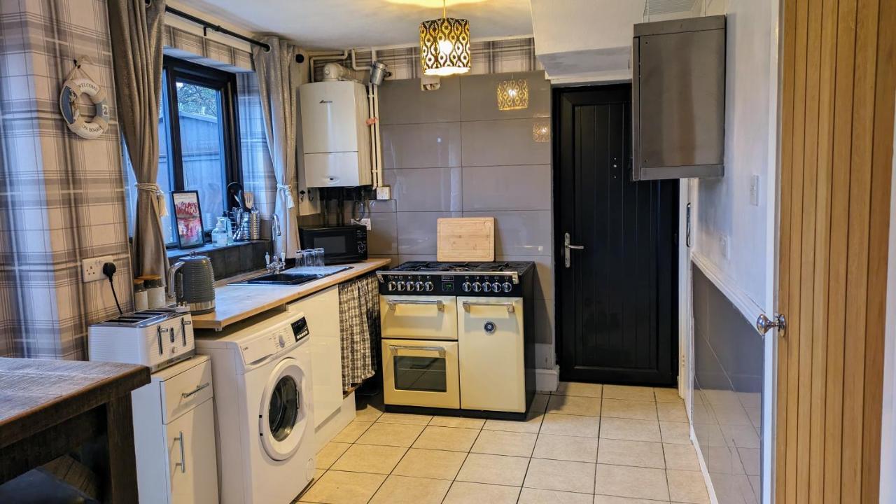Summerhill, Wrexham - Key Worker Friendly מראה חיצוני תמונה